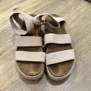 Steve Madden Iconic Kimmie Sandals in Blush